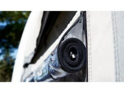 Isabella Caravanvoortent Commodore Dawn 300 11 Isabella Caravanvoortent Commodore Dawn 300 -Outdoor Kampeersportwinkel 4 3 isabella caravanvoortent commodore dawn ventilatieraam isacommodawn